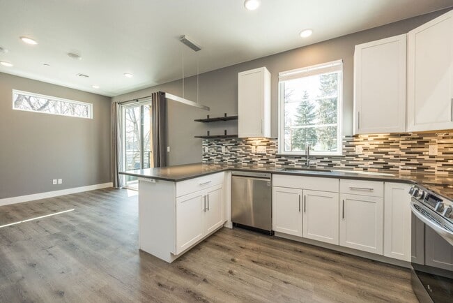 Photo - 745 N Washington Ave Unit Washington302