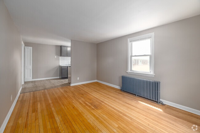 1BR, 1BA - 500SF - Premium - Living Area