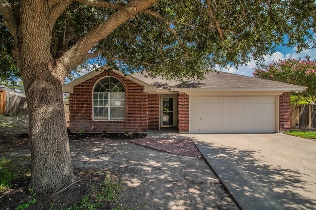 437 Hillside Dr