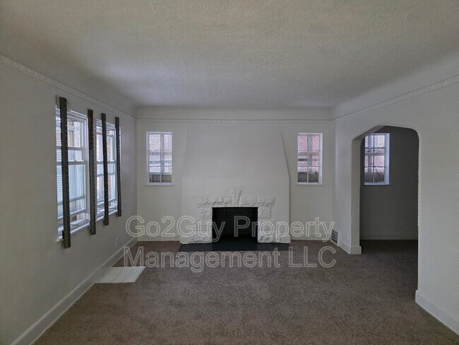 Photo - 4343 Berkshire St