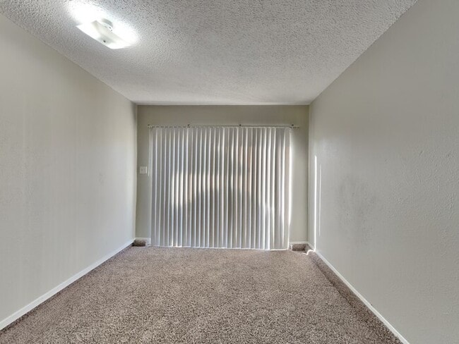 Photo - 1201 Saturn Dr