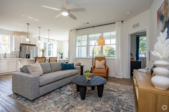 2 habitaciones, 2 baños, tripulación - 1185 pies cuadrados - Sala de estar - Anchor 934