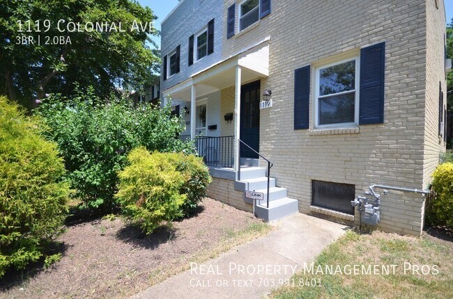 Photo - 1119 Colonial Ave