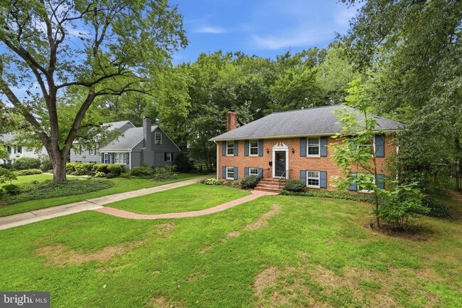 Building Photo - 8621 Buckboard Dr
