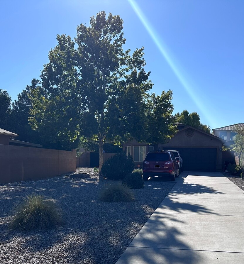 Photo - 9005 Rio Galisteo Pl NW House
