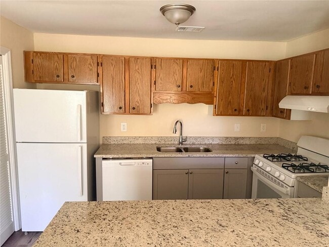 1580 Oakpoint Dr SW Unidad H