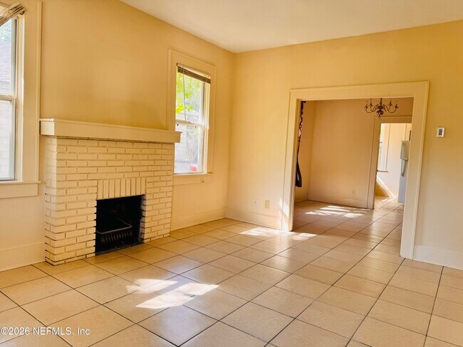 Photo - 1617 E 14th St