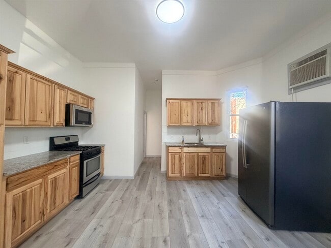 Photo - 124 Winfield Ave Unidad 1