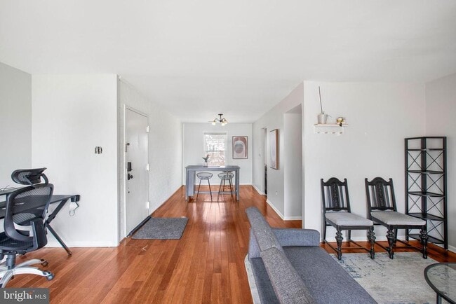 Photo - 788 Quince Orchard Blvd Unidad 201