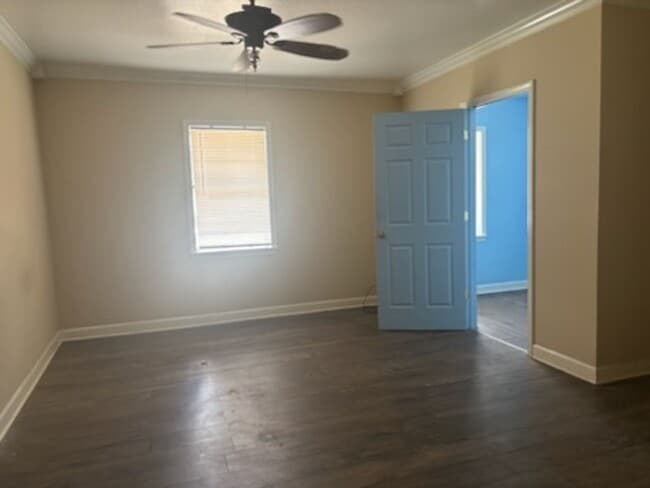 Photo - 405 N Flag Chapel Rd