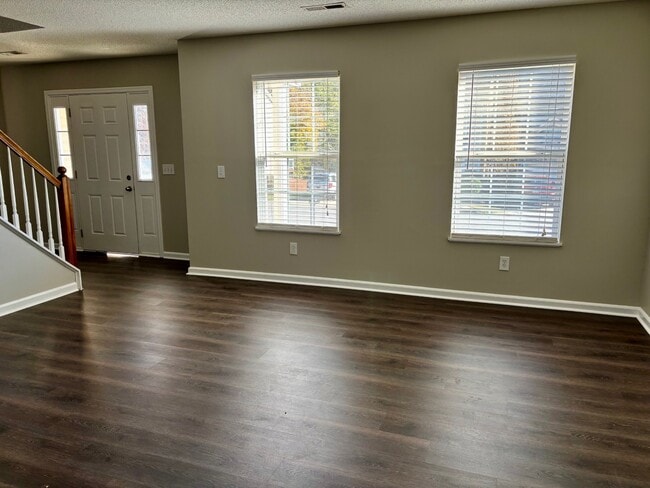 Photo - 169 Walkbridge Way