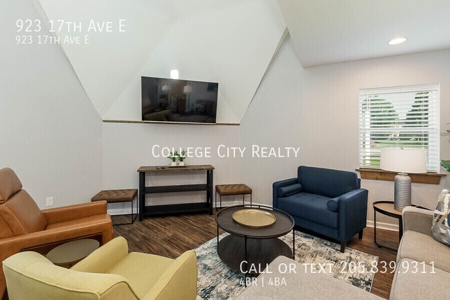 Photo - 923 17th Ave E