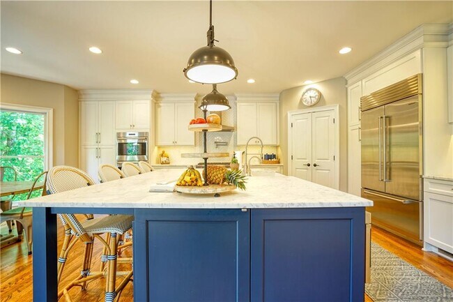 Photo - 958 Glenverness Dr