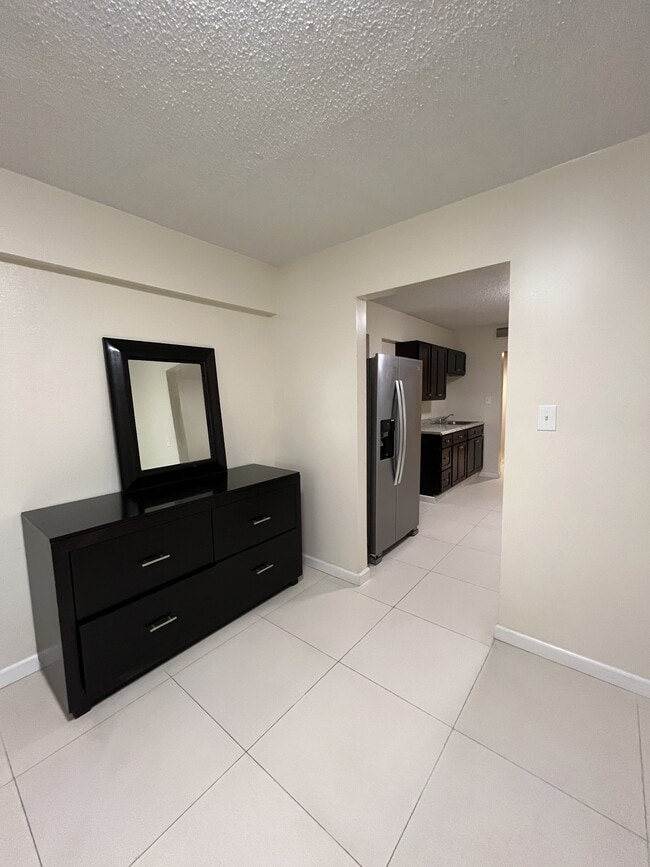 Photo - 2705-2715 Cherry Rd