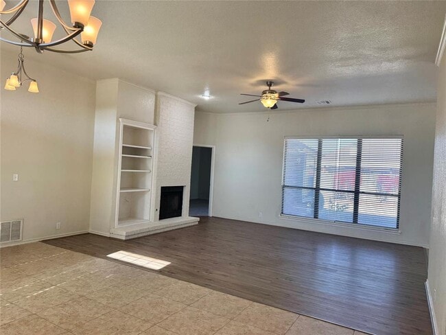 Photo - 1913 Lois Lynn Ln