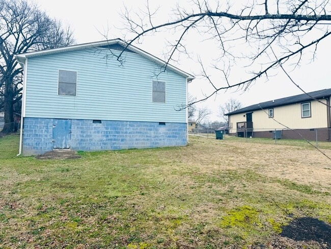 Photo - Centrally Located 4 Bedroom Home With Large Yard