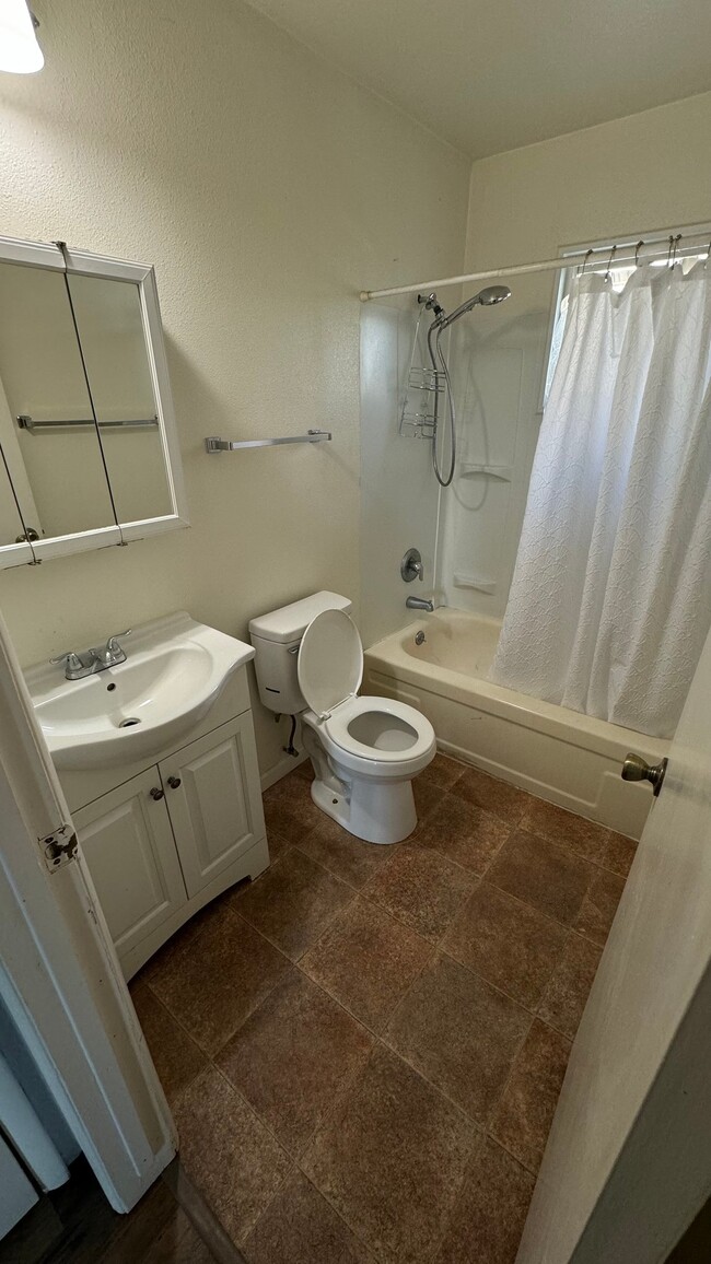 Photo - 635 10th Ave Unit 5