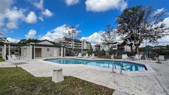 Photo - 8885 Fontainebleau Blvd Unit 205