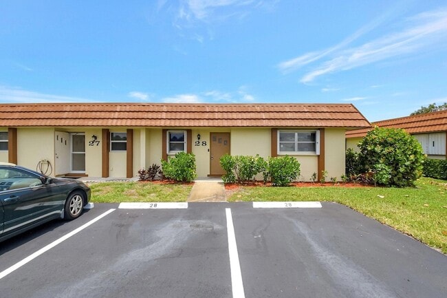 Building Photo - 5730 Fernley Dr E Rental