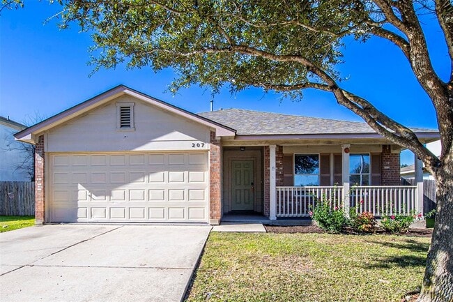 Building Photo - 207 Mitchell Dr
