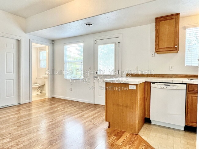 Photo - 2405 W Monument St