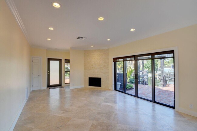 Photo - 1121 Bel Air Dr