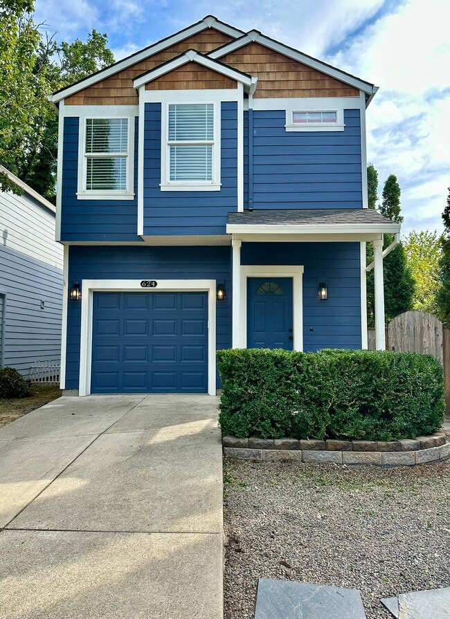Building Photo - 624 SE Shega Ct Rental