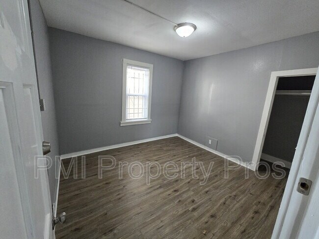 Photo - 2478 W Chambers St