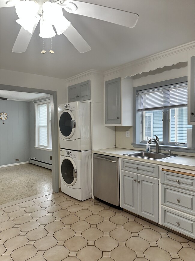 Photo - 105 S St Ext