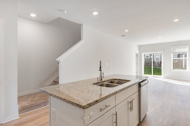 Photo - 4209 Aragorn Way