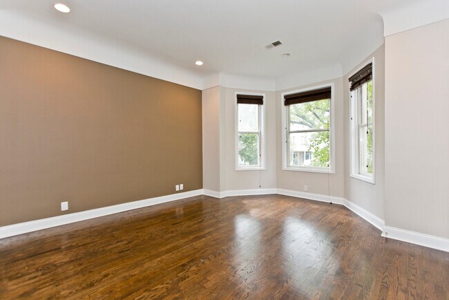 Photo - 4849 N Seeley Ave Unit 2