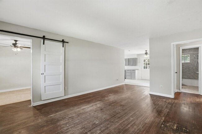 Photo - 7301 Conley St