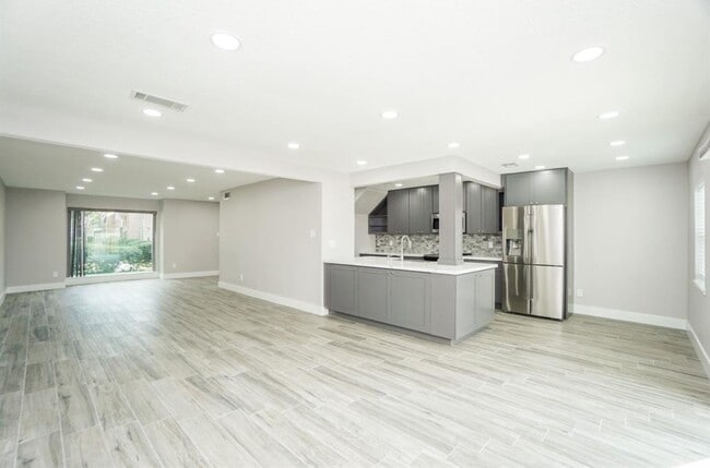 Building Photo - 14571 Misty Meadow Ln Rental