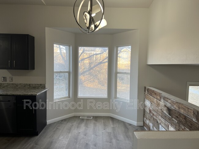 Photo - 1515 Glenmoor Dr