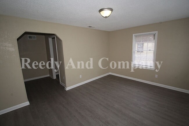 Photo - 93 Eastview Dr