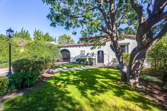 Building Photo - 4380 Beulah Dr