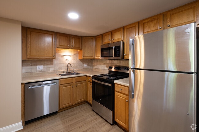 2BR with Den, 2BA - 1,132SF - Kitchen