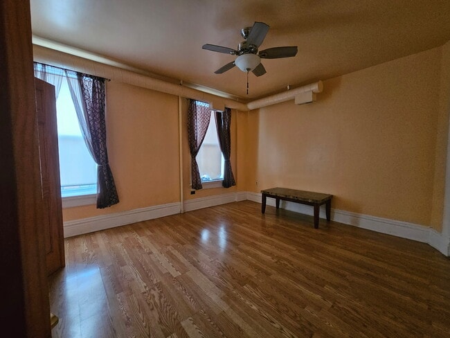 Photo - 1724 S Ashland Ave Unidad 3L