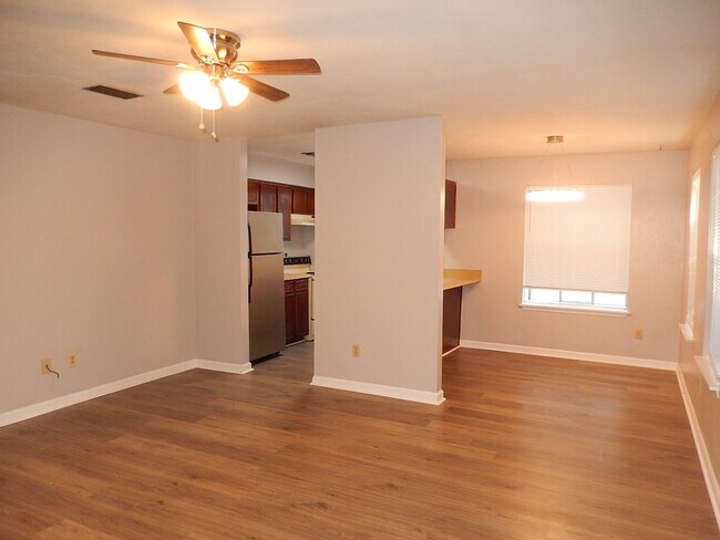 Photo - 2334 Sylvan Ct