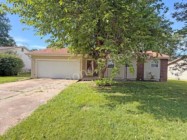 Photo - 3 Bedroom Home In Nice, Established Neighborhood
