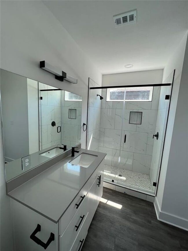 Photo - 7603 Carver Ave Unit 1B