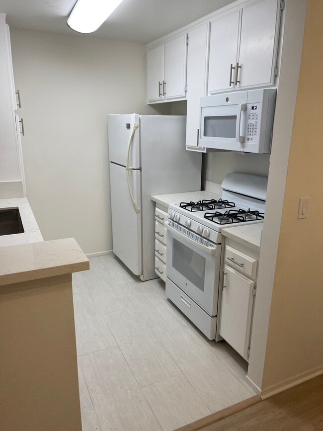 Photo - Hayworth Apartments