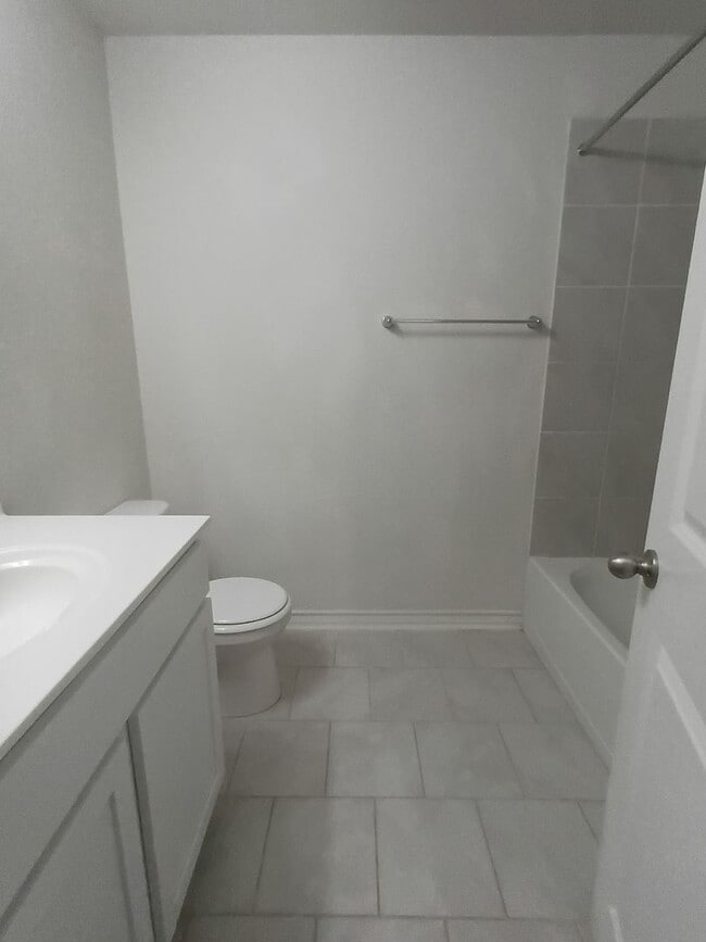 Photo - Beautiful 3-Bedroom Home with Open Floor Plan in Whisper Falls!