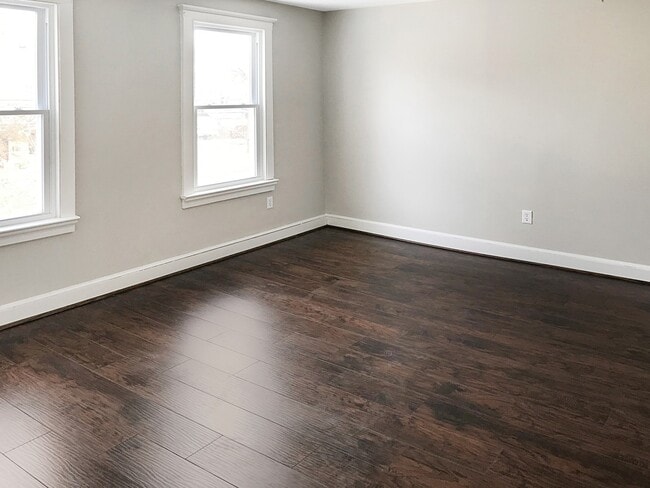 Photo - 404 W 27th St Unit B