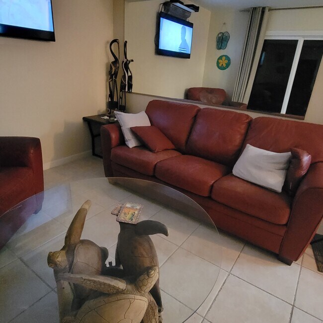 Sofa Bed - 5600 Gulf Blvd Unit 403