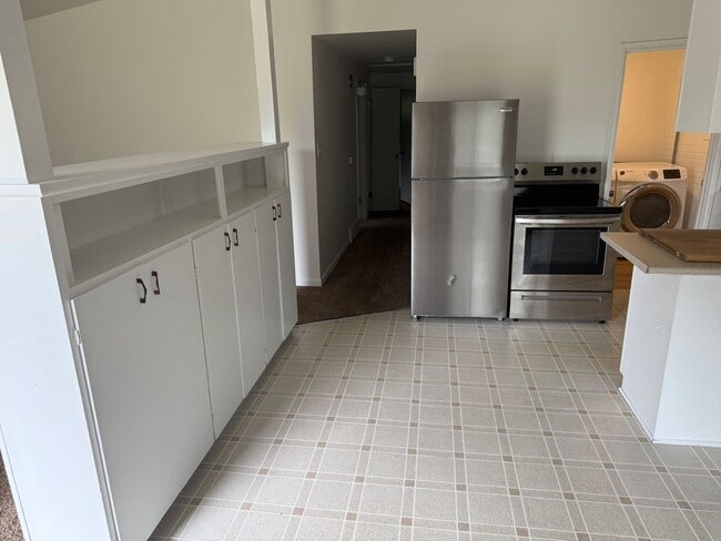 Photo - Spacious 2 Bedroom Lakewood Duplex