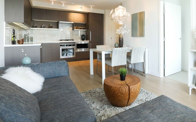 Photo - 4007-13696 100 Avenue Unit 4007