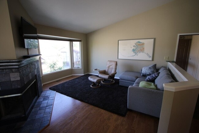 Photo - 2 Bed, 2 Bath Furnished Condo in East Anchorage!