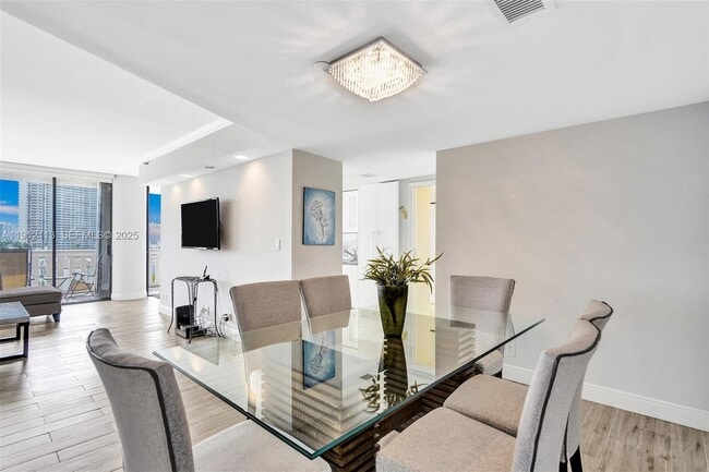 Photo - 3000 Island Blvd Unit 903