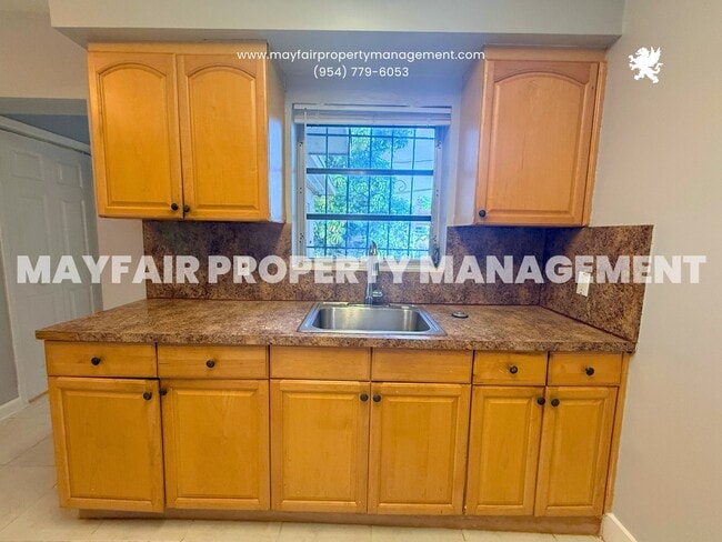 Photo - 1204 Chateau Park Dr